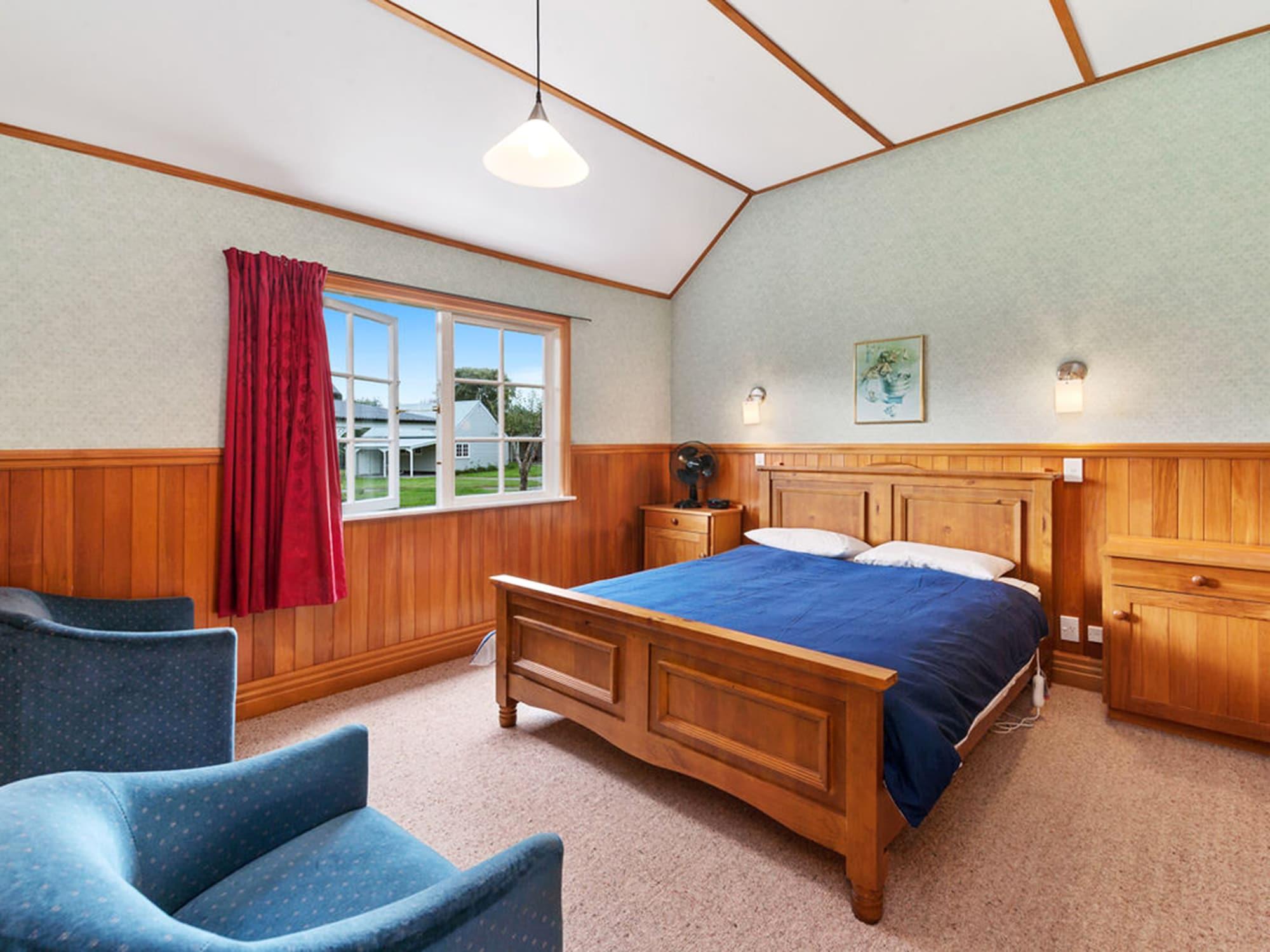 胡卡瀑布品质度假村 陶波 外观 照片 A bedroom in a typical New Zealand home