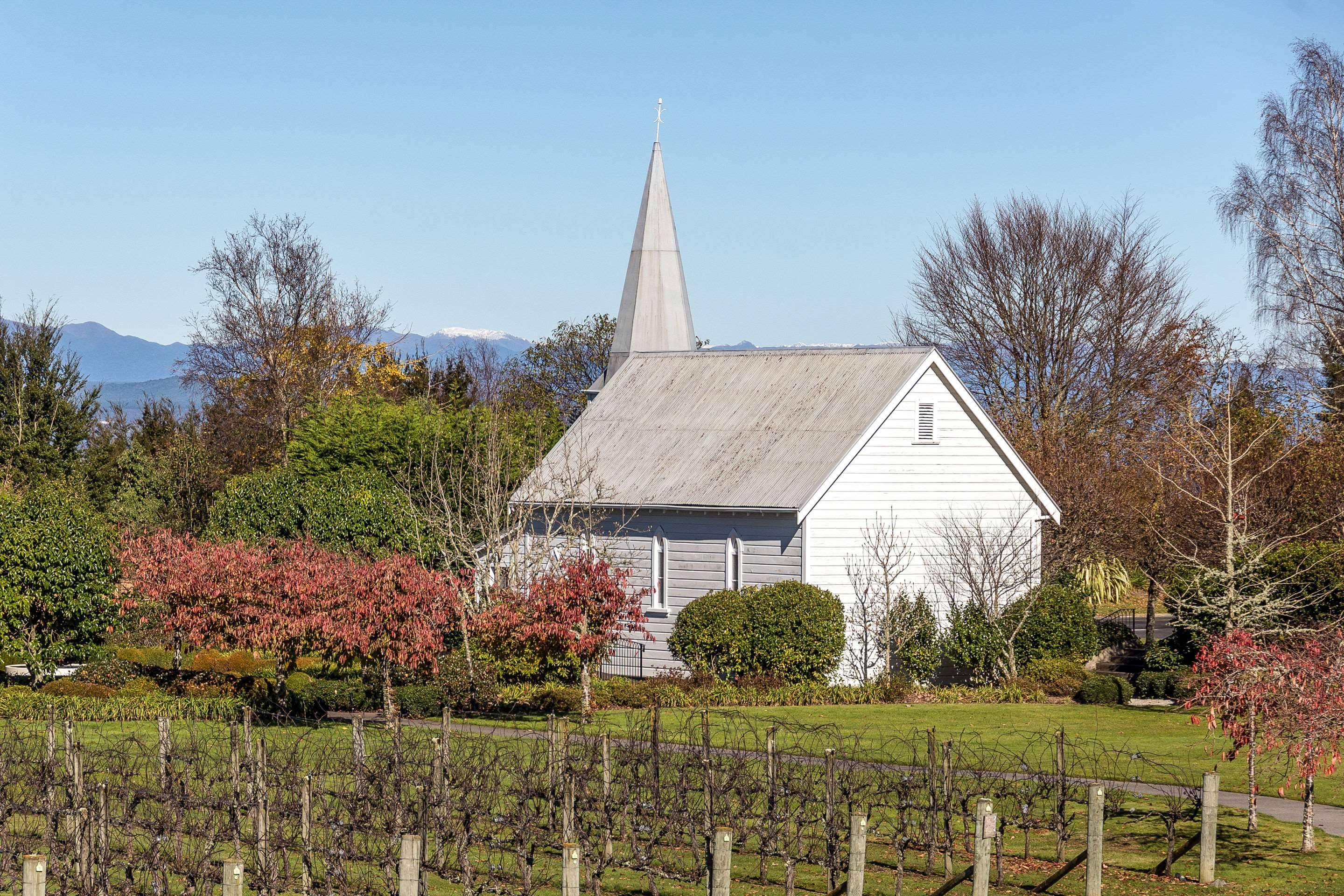 胡卡瀑布品质度假村 陶波 外观 照片 St Andrew's Church, Waikare